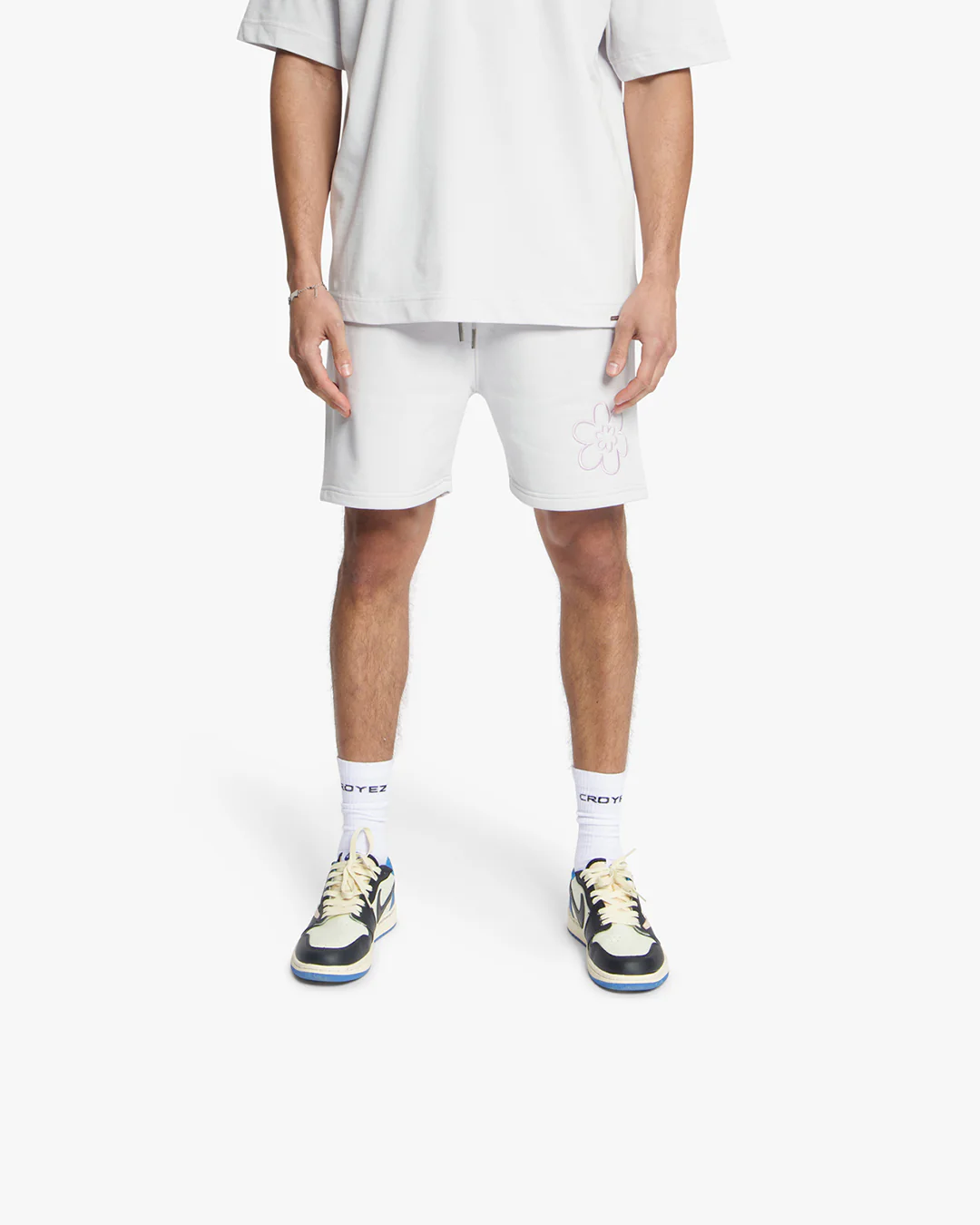 Croyez Contour De La Fleur Shorts | Light Grey - Image 3