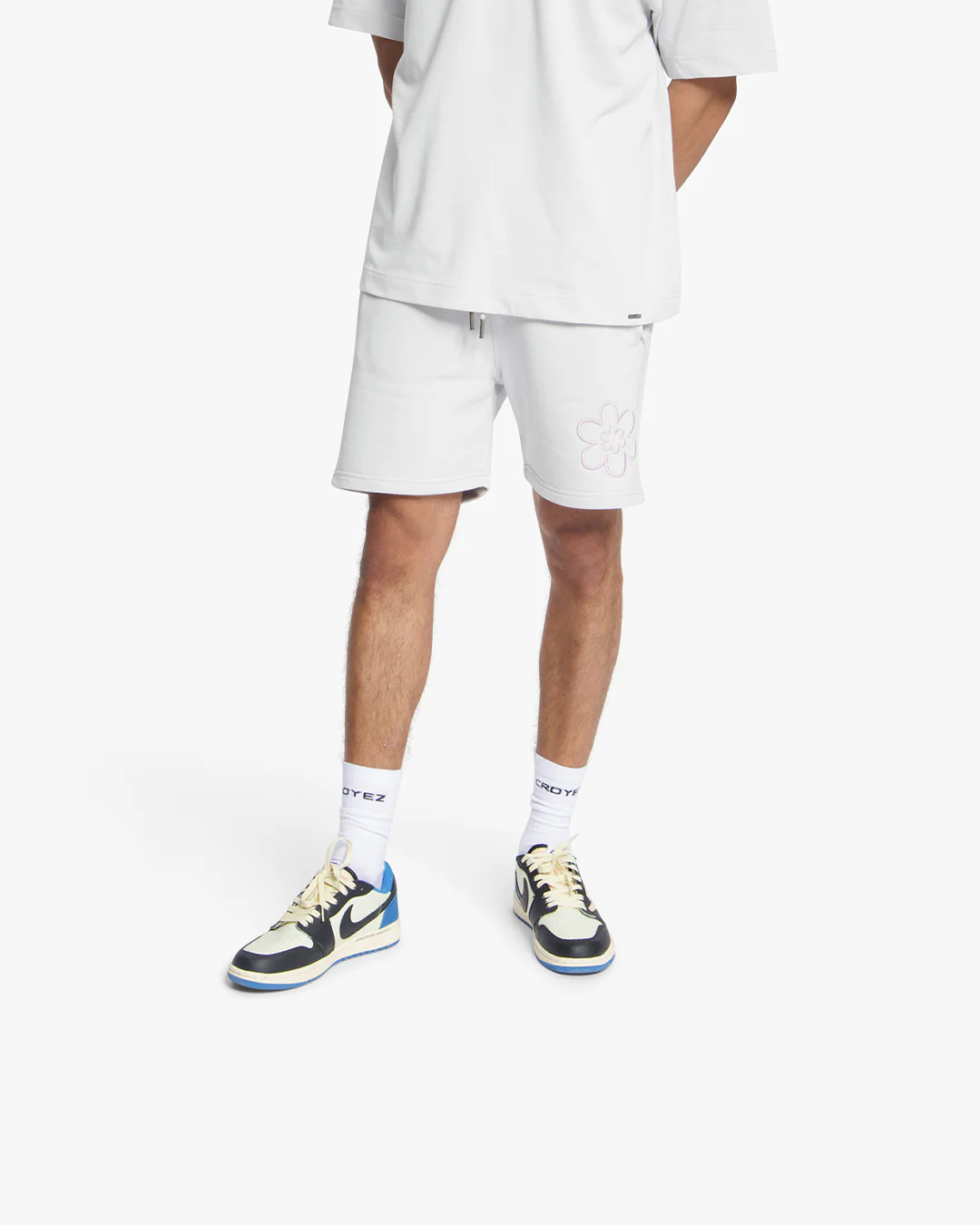 Croyez Contour De La Fleur Shorts | Light Grey - Image 4