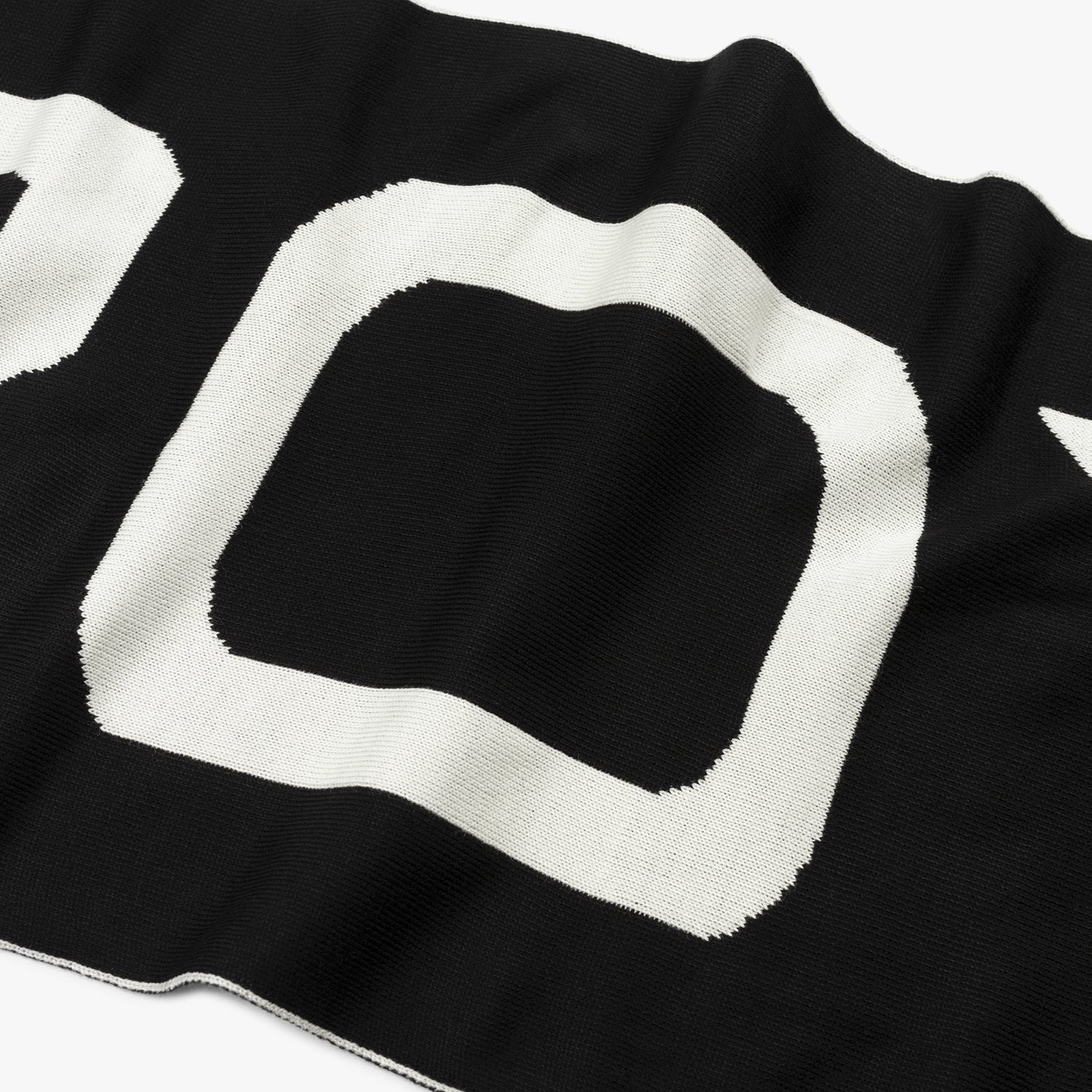 CROYEZ JACQUARD LOGO SCARF | BLACK/OFF-WHITE - Image 11